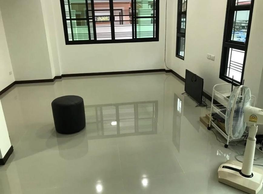 ขายบ้านทำเลดี ตรงข้ามโกลบอลเฮ้าส์ บิีกซีสุโขทัย 4