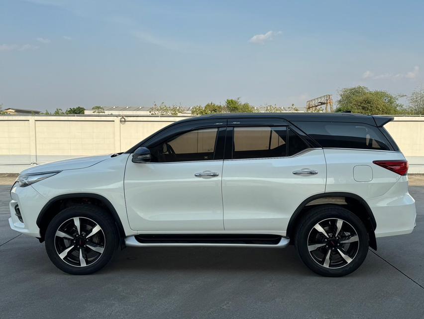 Toyota Fortuner 2.8 Top 4WD ปี 2019 จด 2020 ขับ 4 รถสวยจัด ไมล์ 18X,XXX km. 8