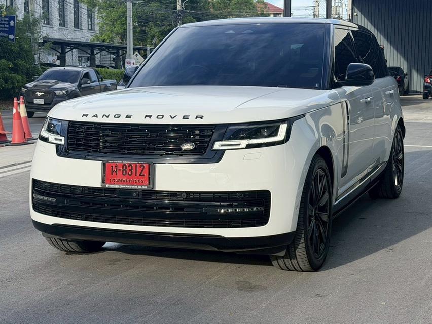 Land Rover Range Rover P440e Autobiography Plus 4WD 2023 สีขาว รถสวยมาก ประวัติดีมาก ราคาดีสุดประหยัดไป 4 ล้าน