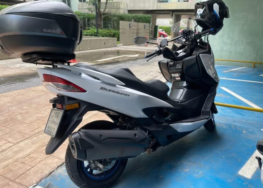 ปล่อยรถ Suzuki Burgman 400 4