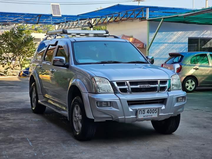 Isuzu Adventure ตัว Top 7