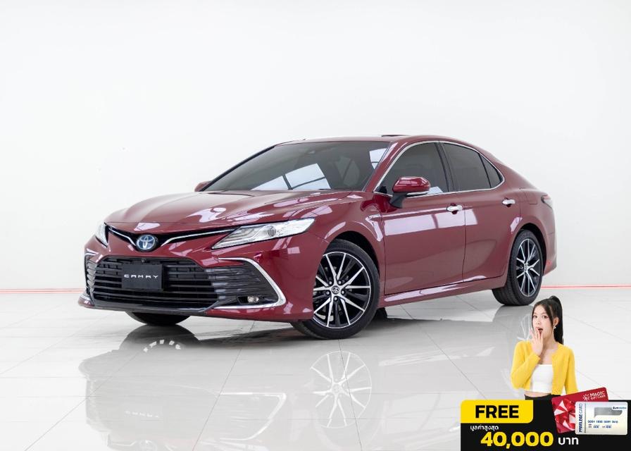 TOYOTA CAMRY 2.5 HEV PREMIUM LUXURYเกียร์ AT ปี 2022 สีแดงเลข​ไมล์  123,981 กมราคา 959,000 บาทโทร 0929699899 6B407 รูปที่ 1