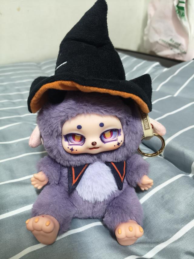 ตุ๊กตา Little monter มือสอง