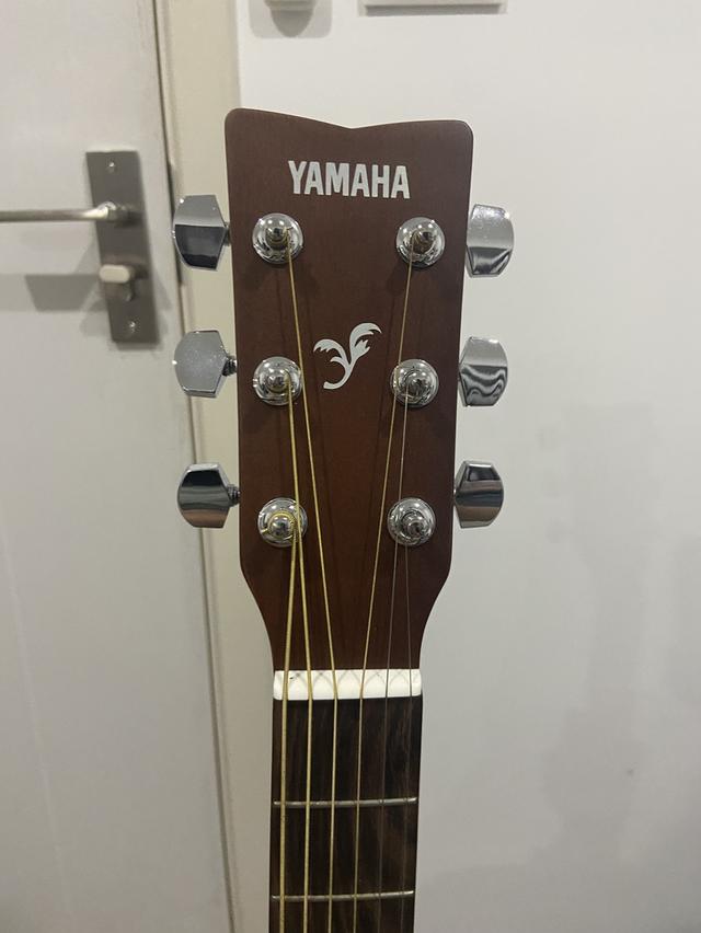 กีต้าร์โปร่ง Yamaha F310 9