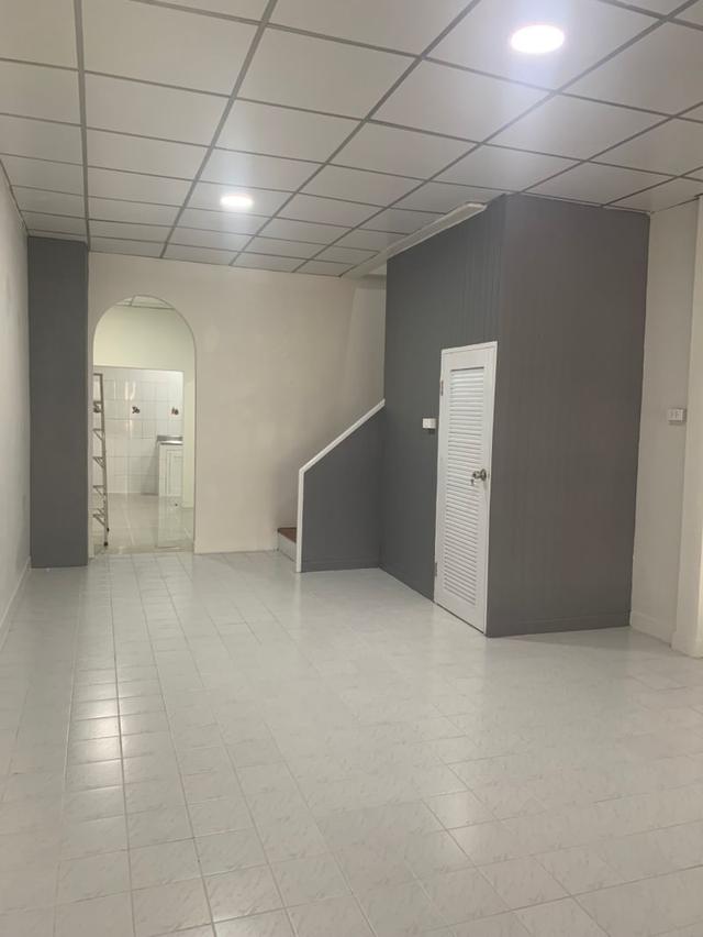 ขาย :ทาวน์เฮาส์ 2 ชั้นทาวน์เฮ้าส์ 2 ชั้น , หมู่บ้านศิรินเทพ 5 ถนนรามคำแหง 138