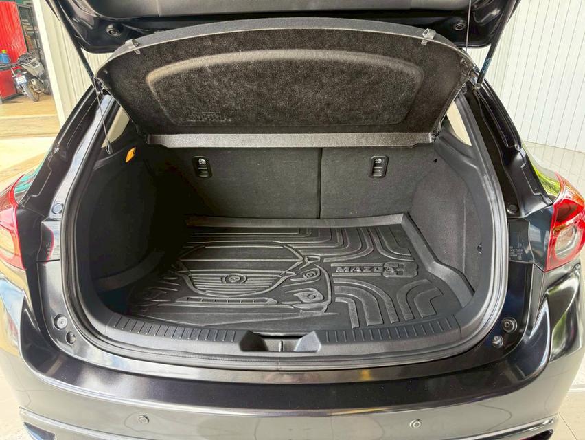 MAZDA3, 2.0 E SPORTS ปี 2016 โฉม ปี14-19 5Dr 9