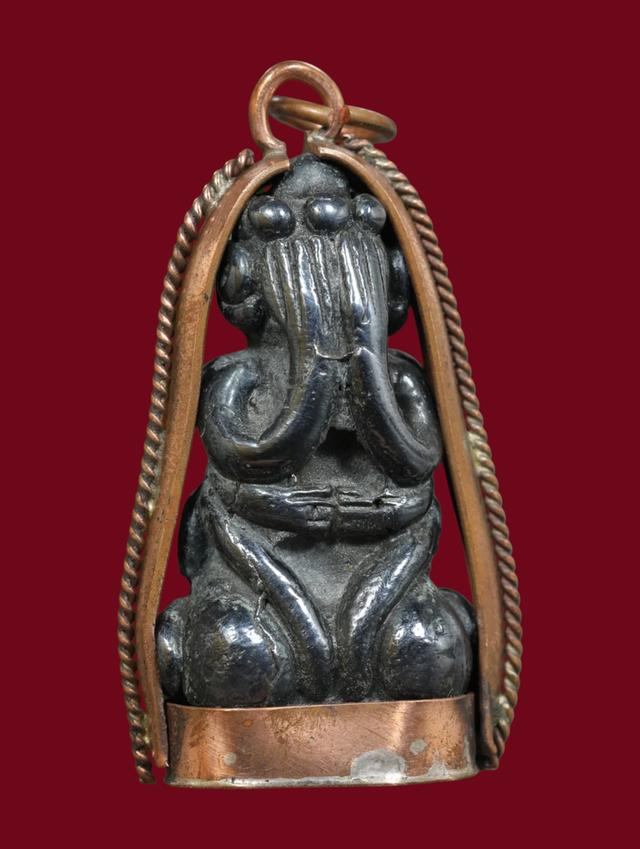 พระปิดตาเนื้อสัมฤทธิ์ หลวงปู่เอี่ยม วัดสะพานสูง เลี่ยมกระเช้าโบราณสวยๆ