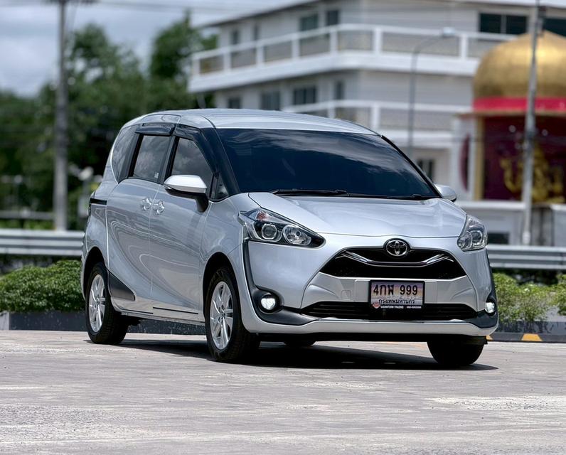 Toyota Sienta 1.5G ปี20 รูปย่อยที่ 1