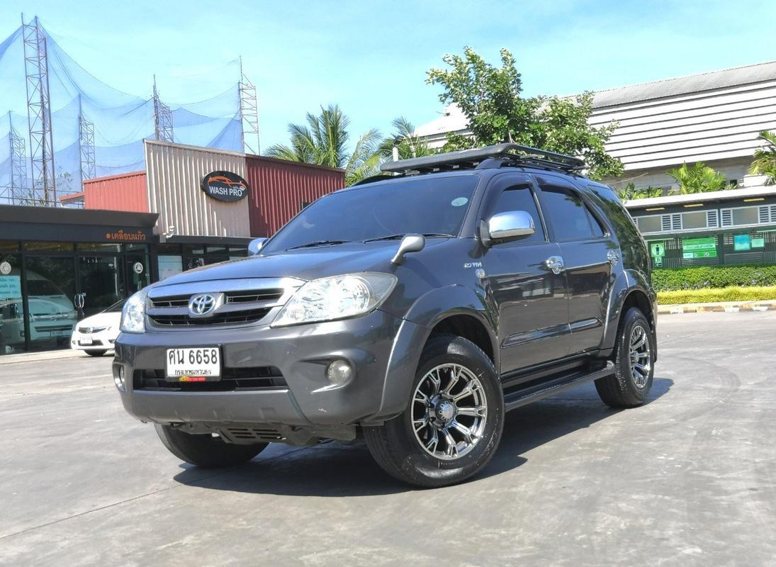 Toyota fortuner 2005