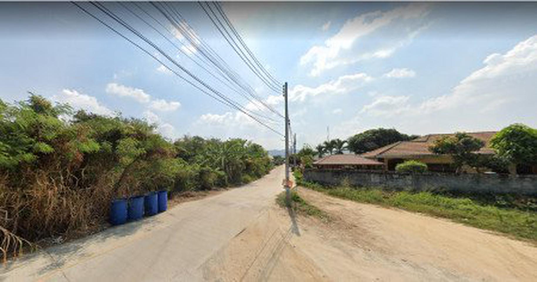 ขายที่ดินสวยมากใกล้ถนนข้าวหลาม เส้น.1073 ต.เหมือง อ.เมืองชลบุรี เนื้อที่ 3 ไร่ 1 งาน 4.4 ตรว เหมาะมากทำบ้านจัดสรร จัดสรร รูปที่ 3