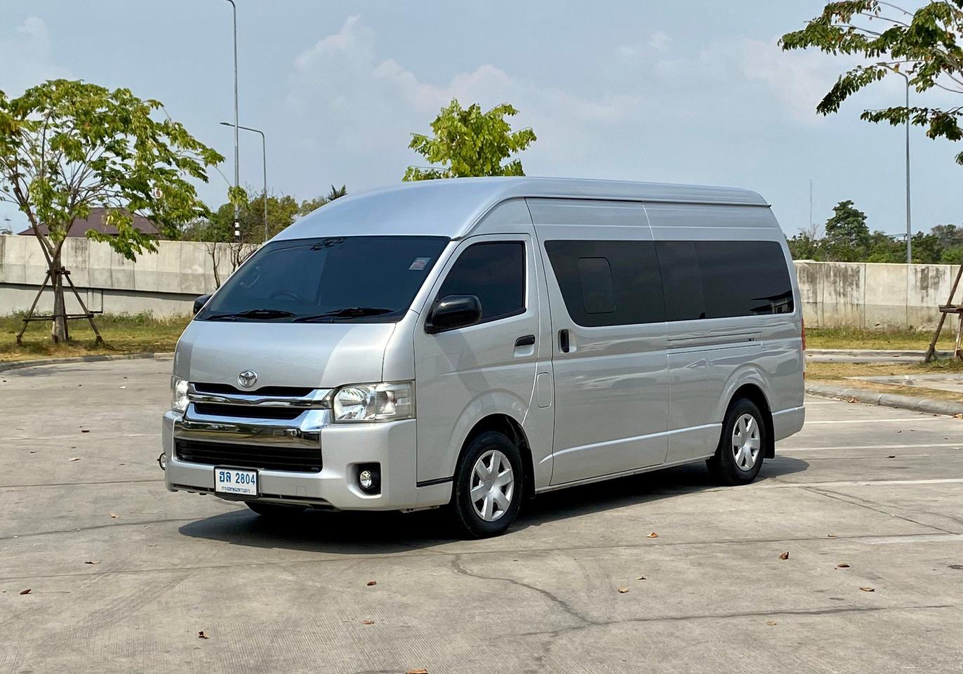 2015 TOYOTA COMMUTER 3.0 D4D 