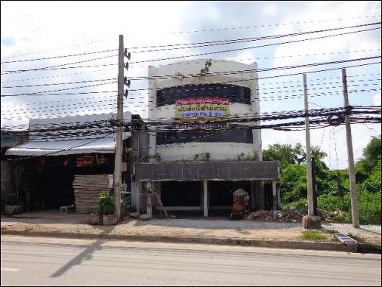 ที่ดินพร้อมอาคาร 3 ชั้น จำนวน 2 คูหา ตำบลสลกบาตร อำเภอขาณุวรลักษบุรี จังหวัดกำแพงเพชร รูปที่ 1