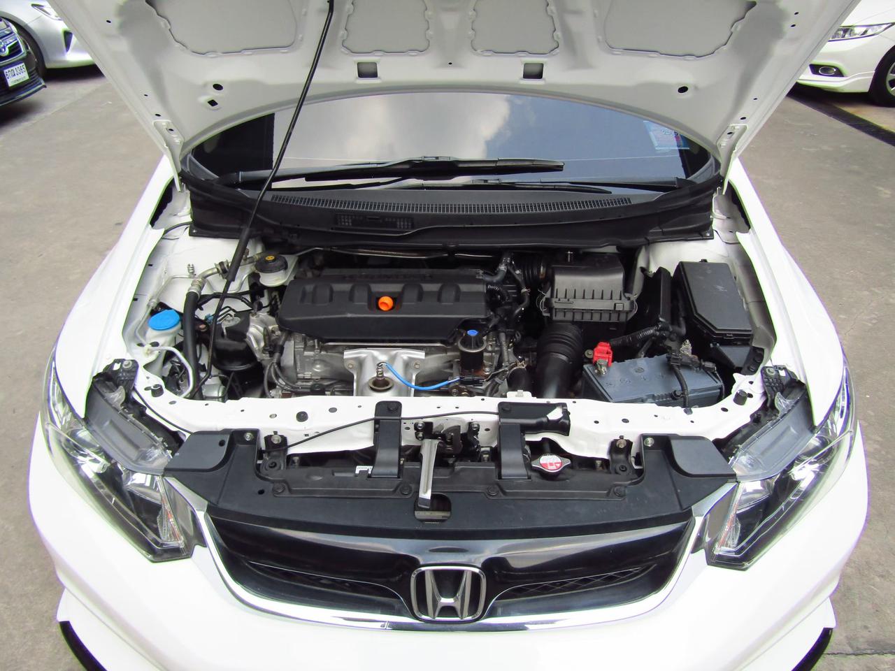 2013 Honda civic fb1.8s รูปเล็กที่ 3