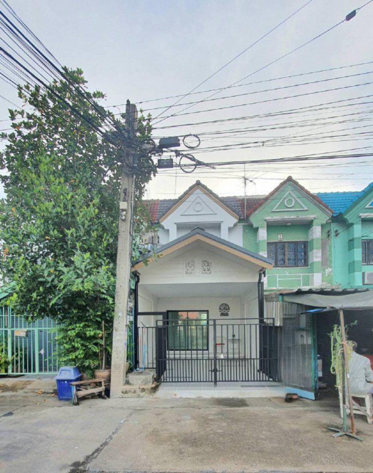 ขาย ทาวน์โฮม ทำเลค้าขาย บ้านเต็มรัก 64 ตรม. 16 ตร.วา ถนนวัดลาดปลาดุก