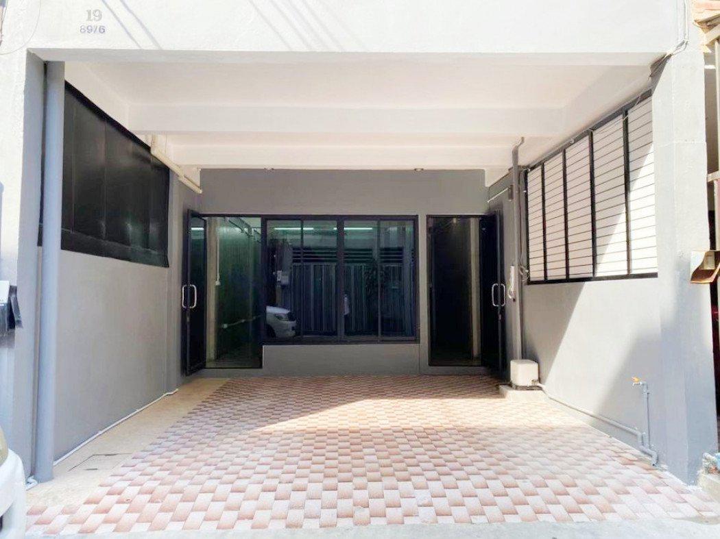 ให้เช่า สำนักงาน 4 ชั้น 19 ตรว. 234 ตรม. ใน ซ. นราธิวาส 4 - ซ.สาทร 9 ใกล้ BTS ช่องนนทรี