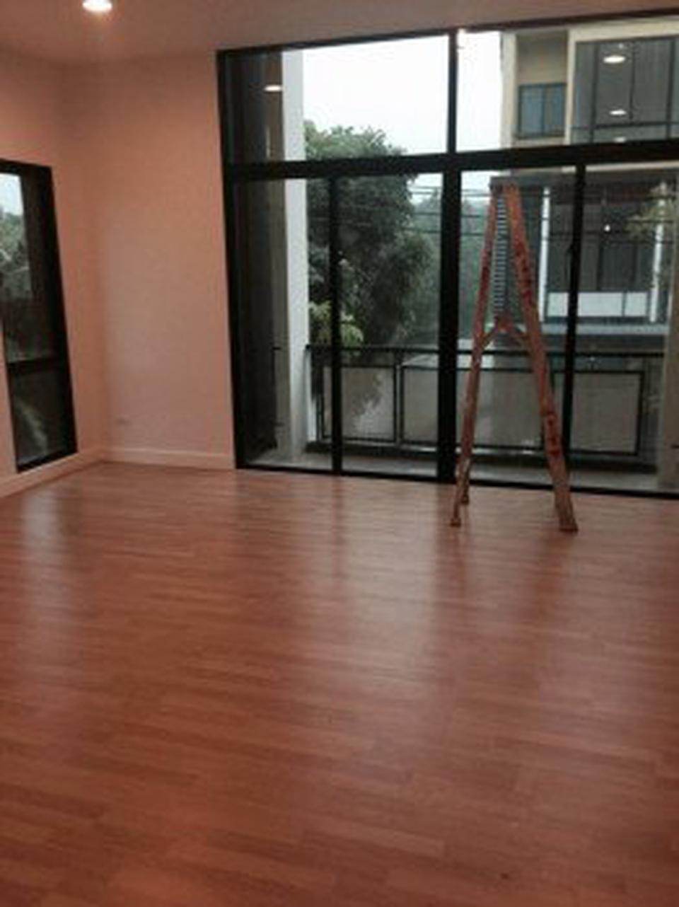 ขาย ทาวน์โฮม 3 ห้องนอน 3.5 ชั้น Loft หลังมุม หมู่บ้านฟลอร่า วงศ์สว่าง 141.6 ตรม. 35.40 ตร.วา ติดริมถนนใหญ่ กรุงเทพ-นนทบุ รูปที่ 8