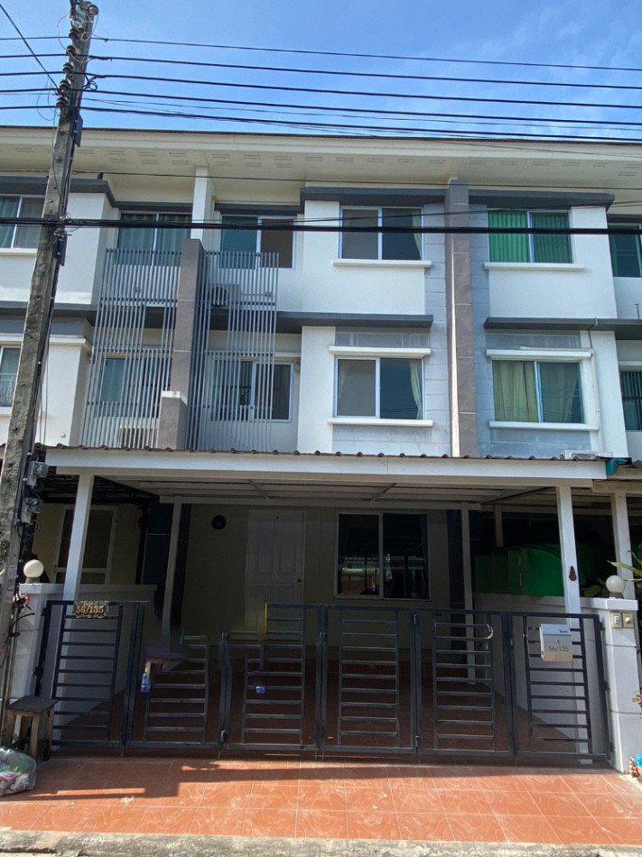 ให้เช่า ทาวน์โฮม 3 ห้องนอน เฟอร์นิเจอร์ครบ ทาวน์พลัส เทพารักษ์ 119.6 ตรม. 29.90 ตร.วา ใกล้ โรงเรียนสาธิตบางนา