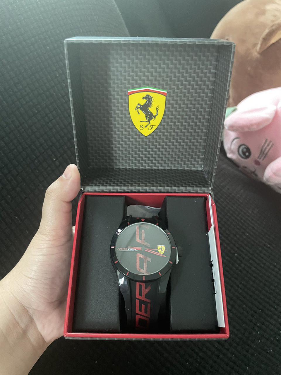 ขายนาฟิกาสะสม Ferrari 
