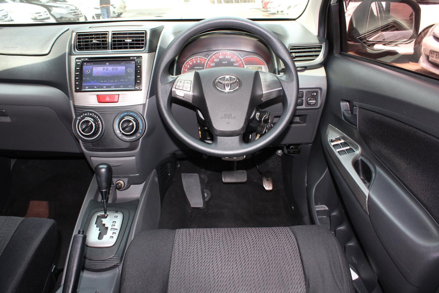 2013 TOYOTA AVANZA 1.5 S *ใช้เงิน 5 พันออกร ฟรีดาวน์ แถมประกันภัย รูปที่ 3