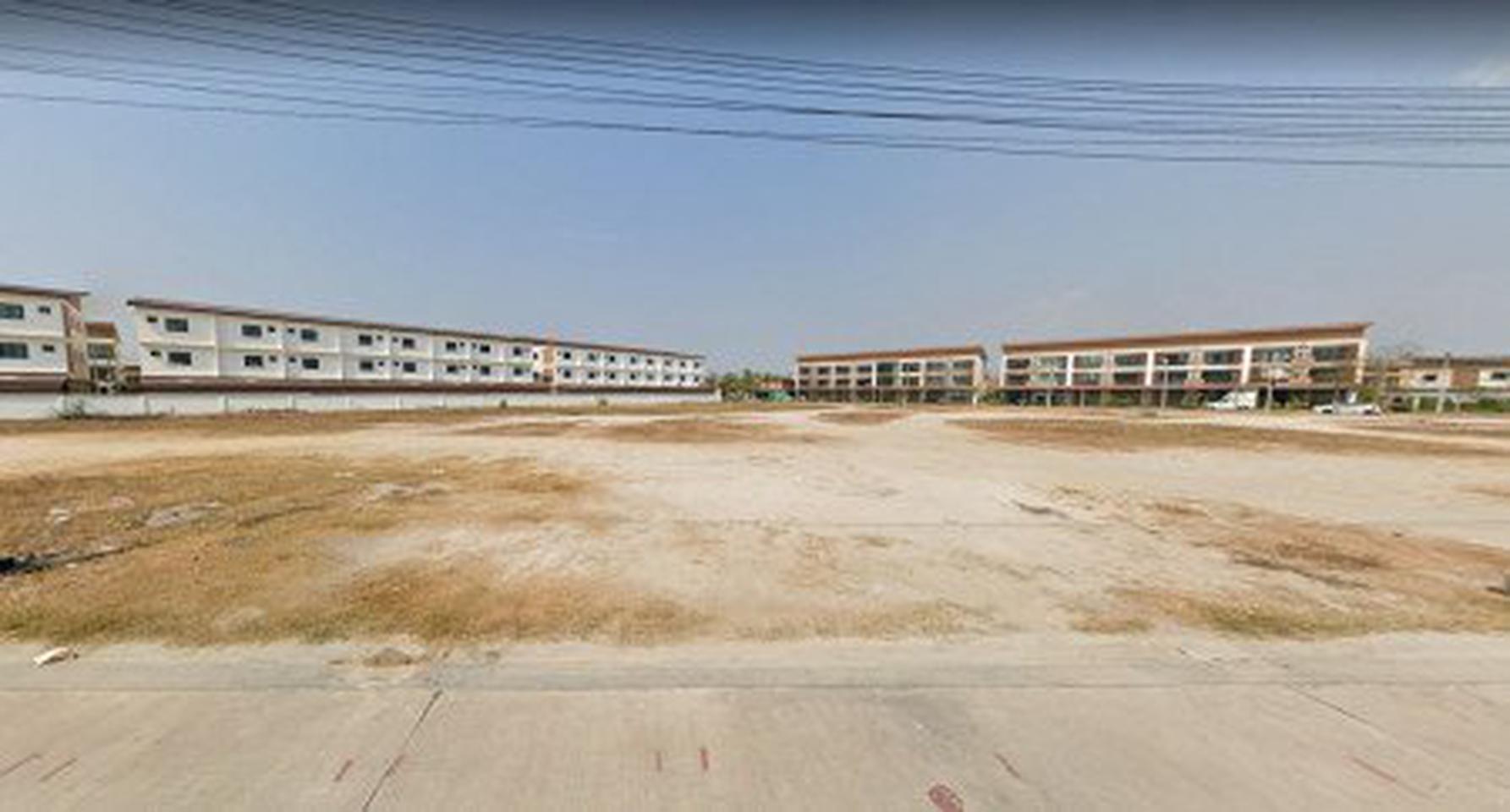 ขาย ที่ดินกลางหมู่บ้านพานทองเซ็นเตอร์ 3-3-79.1 ไร่ เหมาะทำ คอนโด ตลาดนัด การค้า รูปที่ 2