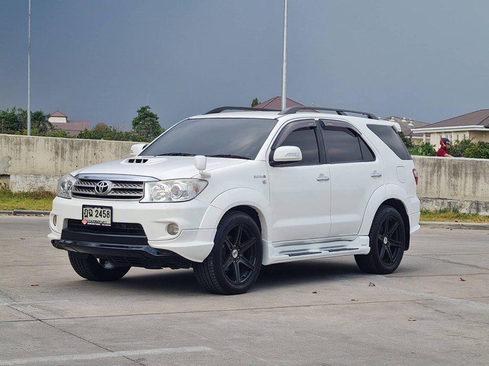 2010 TOYOTA FORTUNER 3.0 V TRD 4WD
