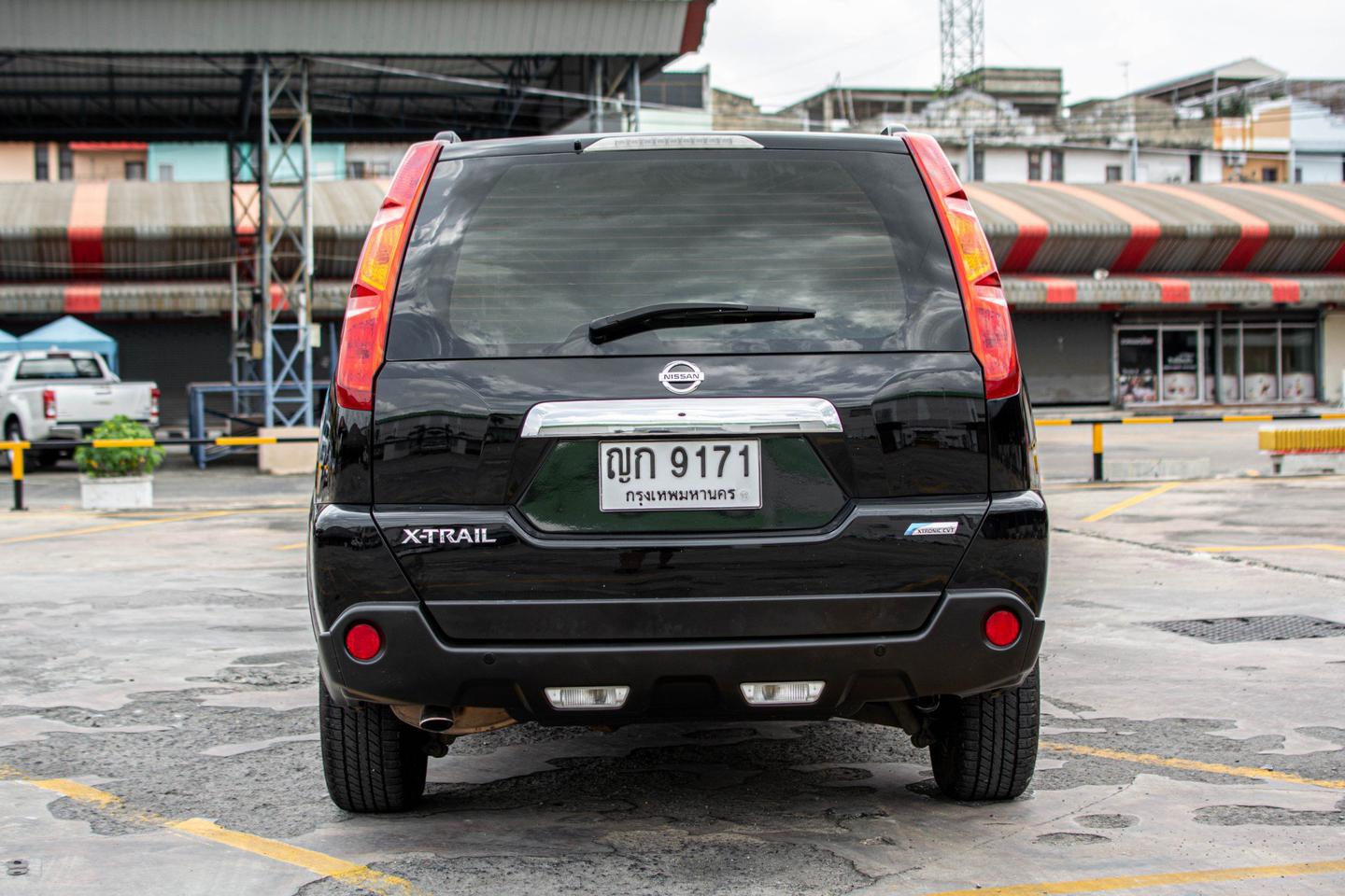 ปี 2011 Nissan X-Trail 2.0V SUV ตัวท็อป 2WD สีดำ ปรัลเบาะไฟฟ้า รูปที่ 3