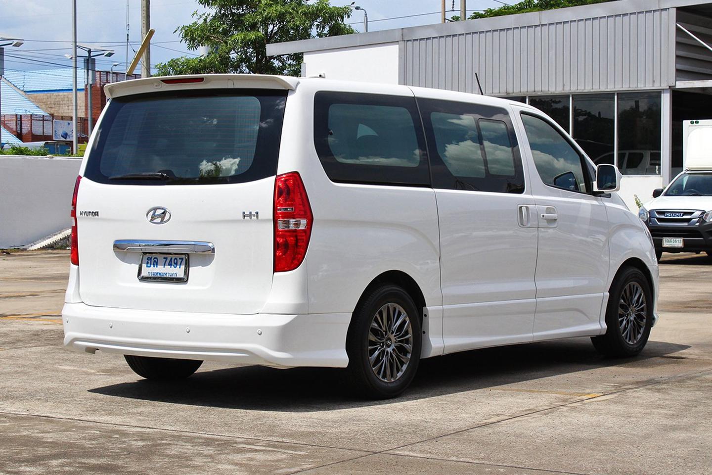 Hyundai h1 2015