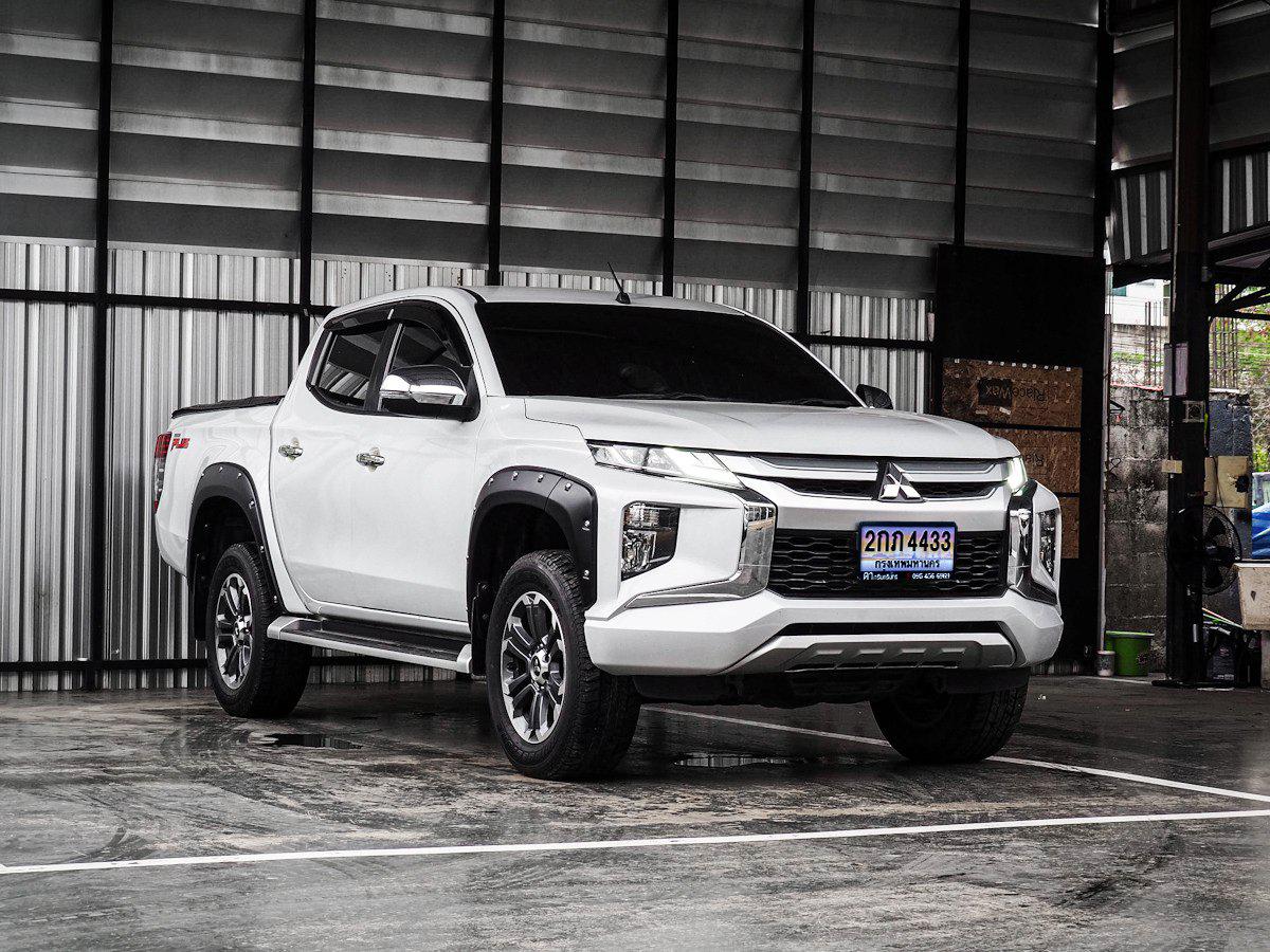 Mitsubishi Triton 4ประตู Plus เกียร์ออโต้ ปี 2019 สีขาว