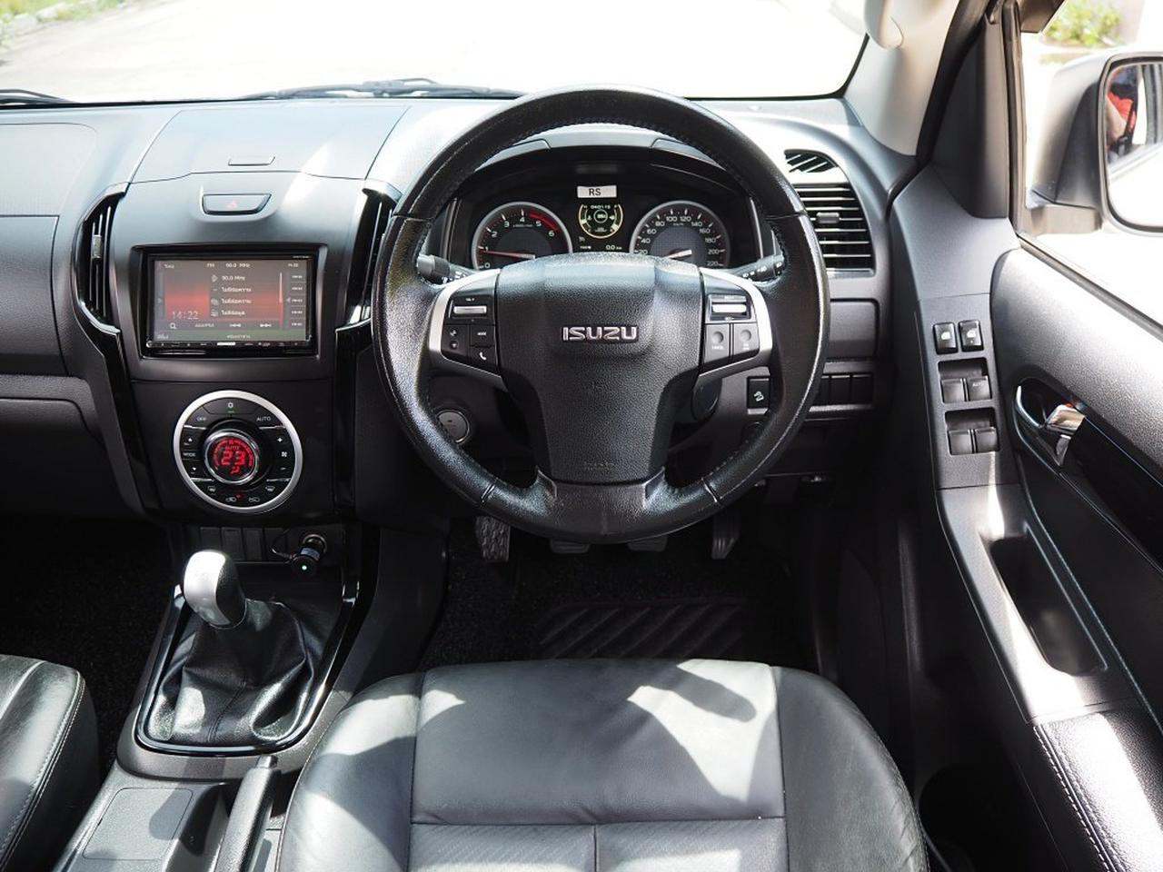 ISUZU D-MAX ALL NEW BLUE POWER CAB-4 HI-LANDER 1.9 DDI Z-Prestige (MNC) ปลายปี 2016 จดปี 2017 สภาพนางฟ้า รูปที่ 4