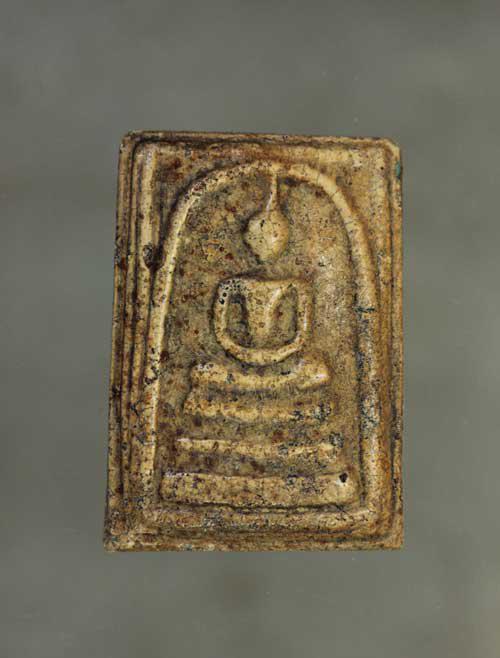พระสมเด็จเก่าๆ  เนื้อผง ค่ะ j1561