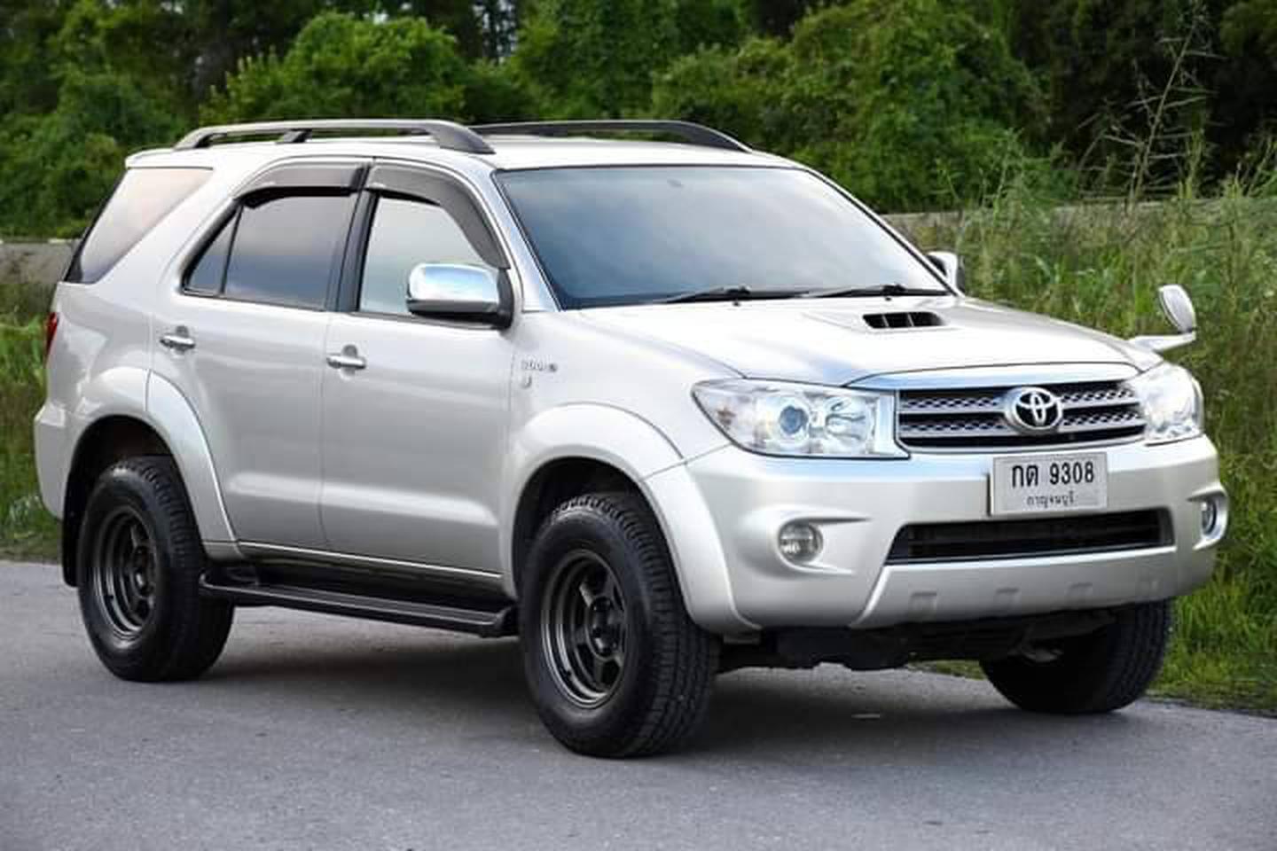 TOYOTA FORTUNER 3.0 V 4WD ปี2006 | ENNXO