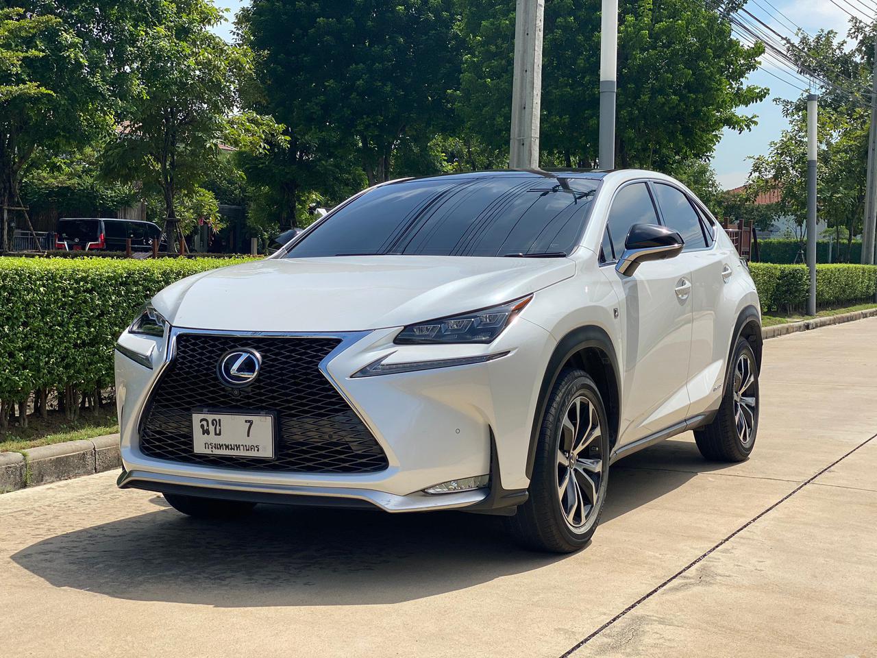 Lexus nx300h 2015