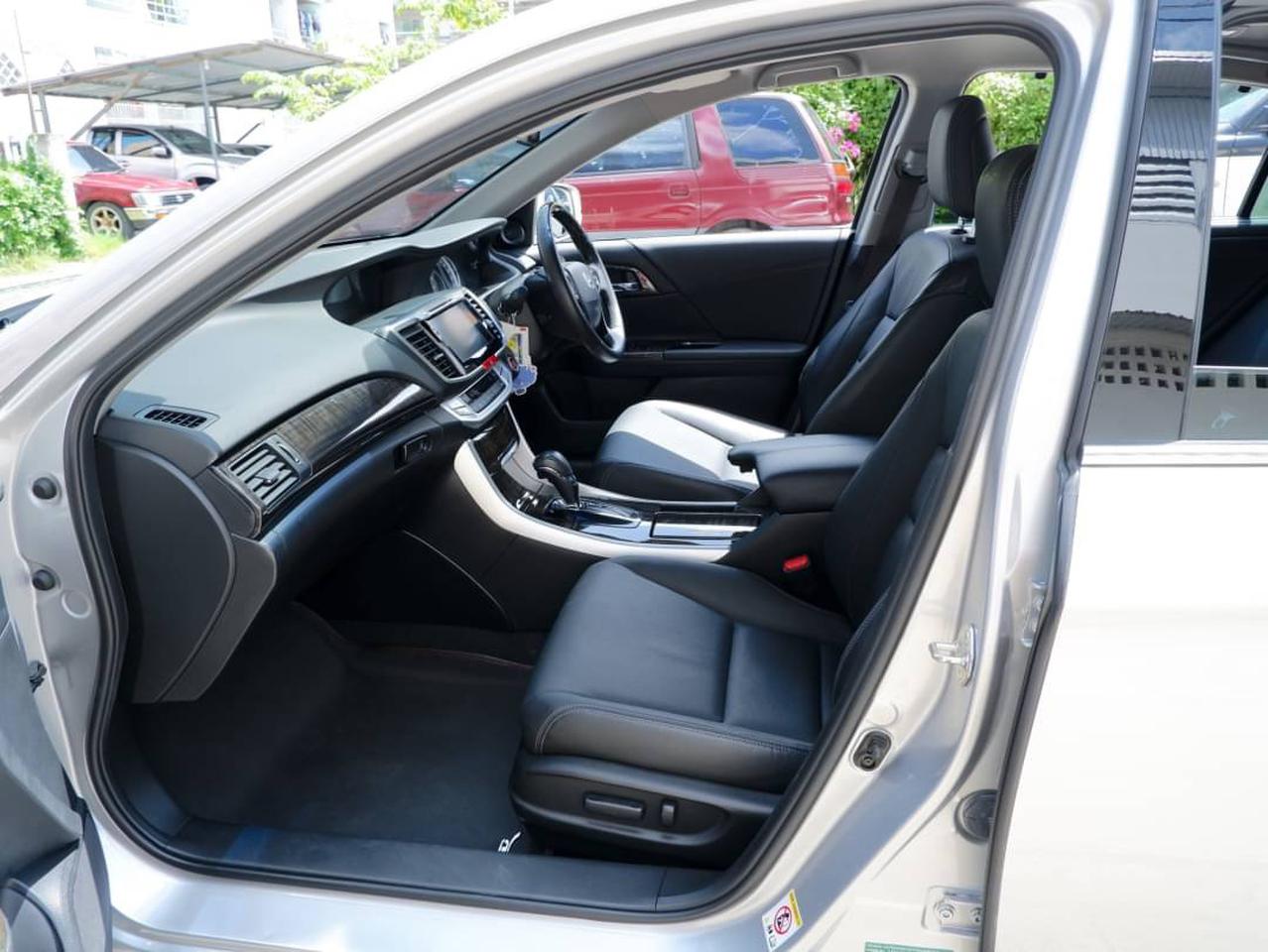 Honda Accord 2.0EL i-VTEC ปี 2016 เกียร์ AT สีบรอนซ์เงิน  ✔️ ไมล์แท้ 113,xxx กม. รูปที่ 4