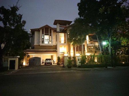 ให้เช่า บ้านเดี่ยว Baan Sansiri Sukhumvit 67 560 ตรม. . ตร.วา Near BTS Phra Khanong
