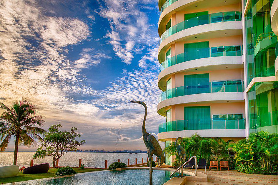 คอนโดหรู ติดหาด ส่วนตัว สุดโรแมนติก PARADISE OCEAN VIEW PATTAYA สวยที่สุด