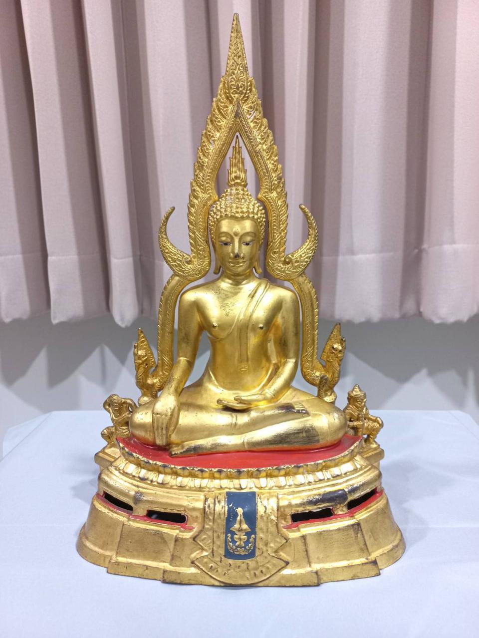 ให้เช่า พระพุทธชินราช แท้ เก่ามาก  รุ่น มาลาเบี่ยง ขนาด 5.9 นิ้ว สนใจทักสอบถาม ไอดี 0814253207 รูปที่ 1