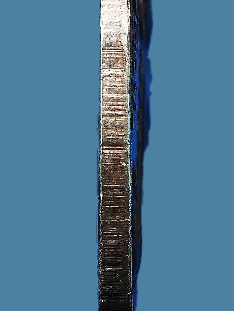 เหรียญพระพุทธชินราช วัดพระศรีรัตนมหาธาตุฯ รุ่นแรก ปี 2460 เนื้อเงิน...เก่าๆ รูปที่ 4