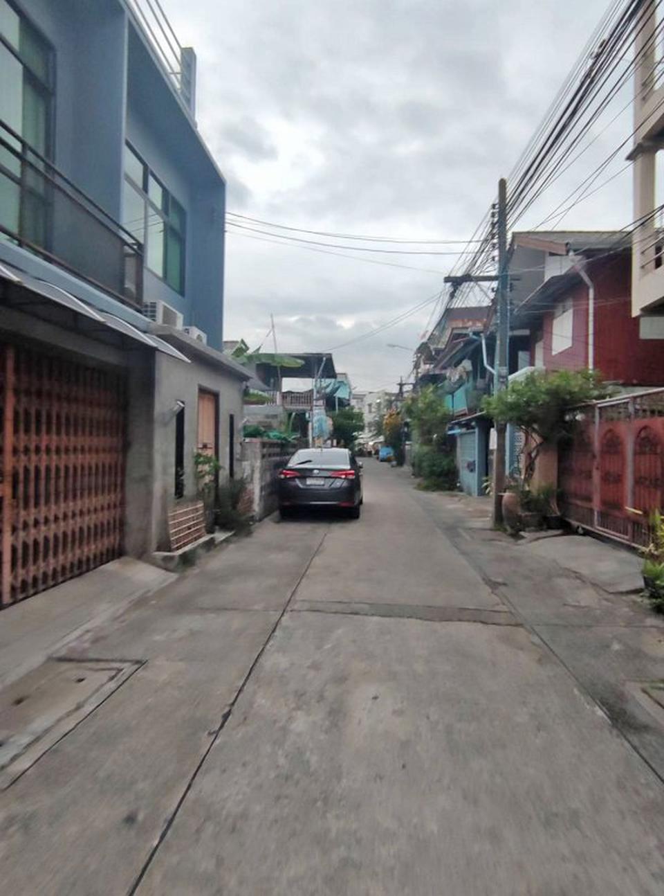 ให้เช่า ตึกแถว 2 ชั้น ซอยสุขุมวิท 62 แยก 13 อยู่ใกล้ BTS บางจาก  ราคาถูก รูปที่ 1