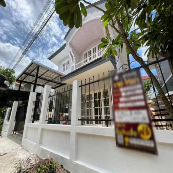 ขาย บ้านแฝด มือสอง สภาพดี บ้านบุรีรมย์ วงแหวน-ปิ่นเกล้า 120 ตรม. 37.1 ตร.วา ราคาพิเศษ ใกล้รถไฟฟ้า