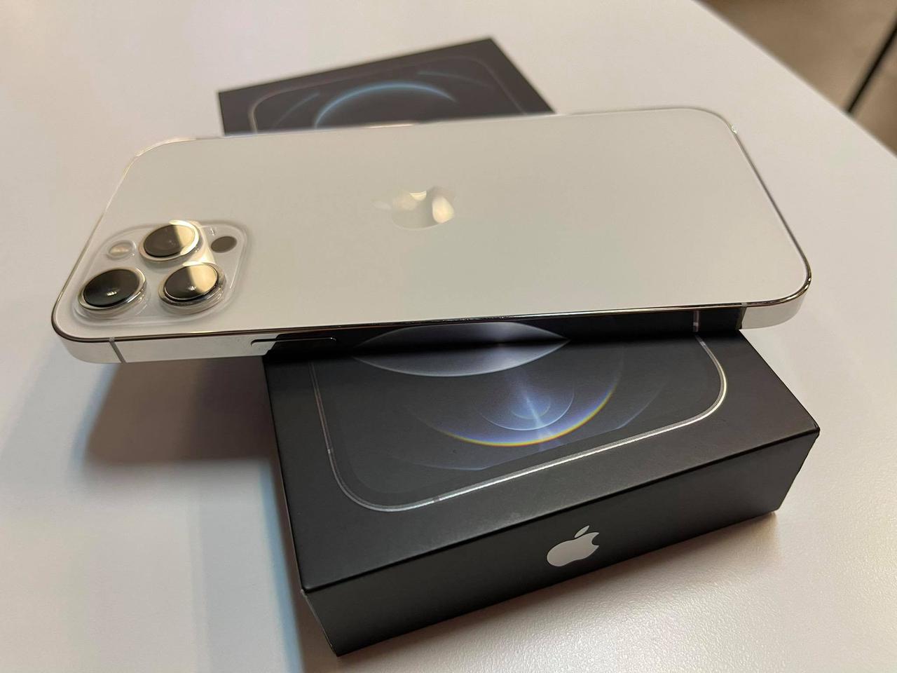 IPhone 12 Pro max 256gb Silver | ENNXO