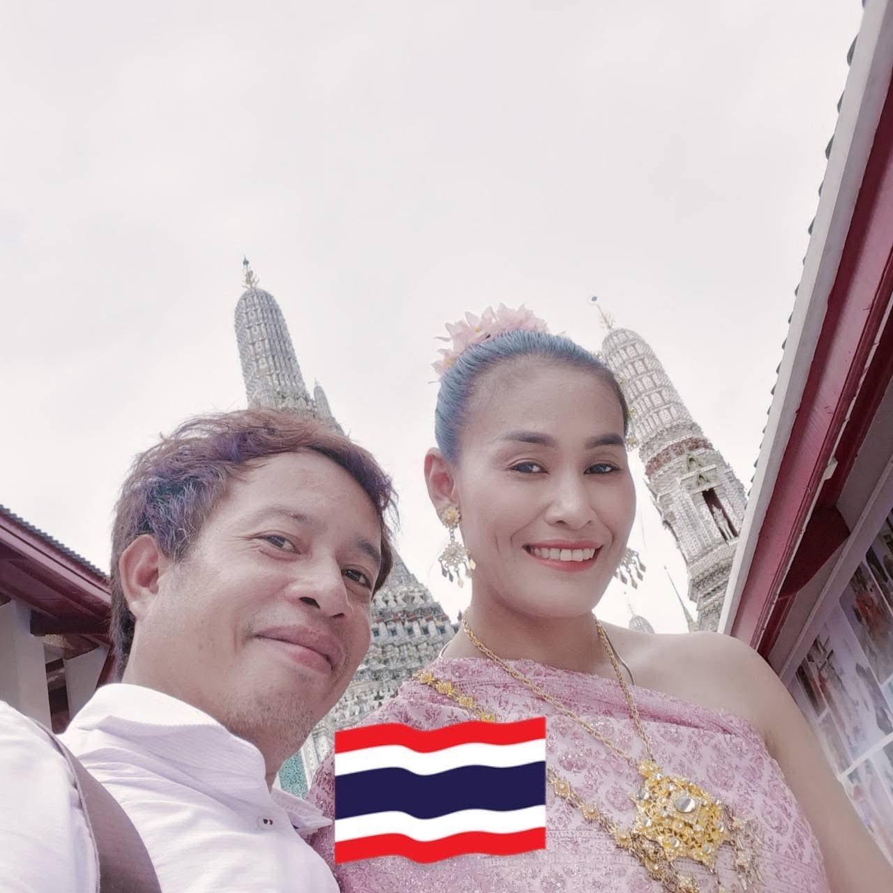 ร้าน ตุ๊กตาไก่ 