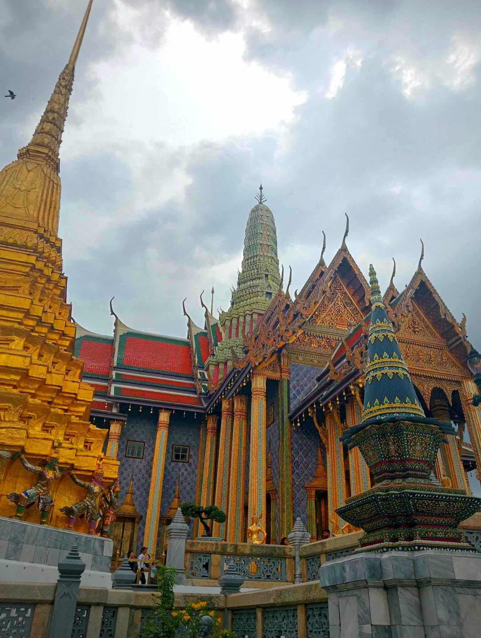 ร้าน มุข มณี