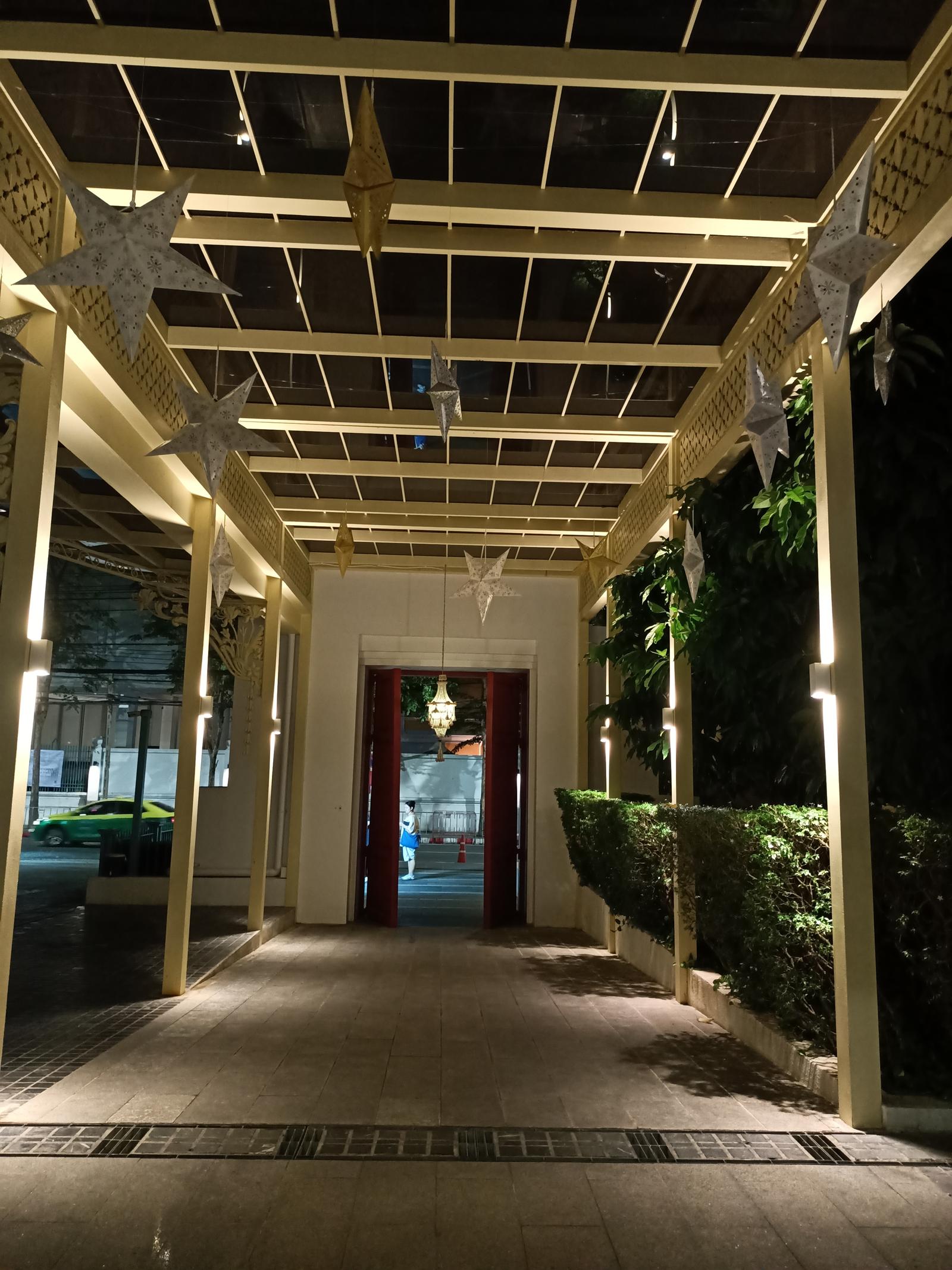 ร้าน เปลี่ยนของเป็นเงิน