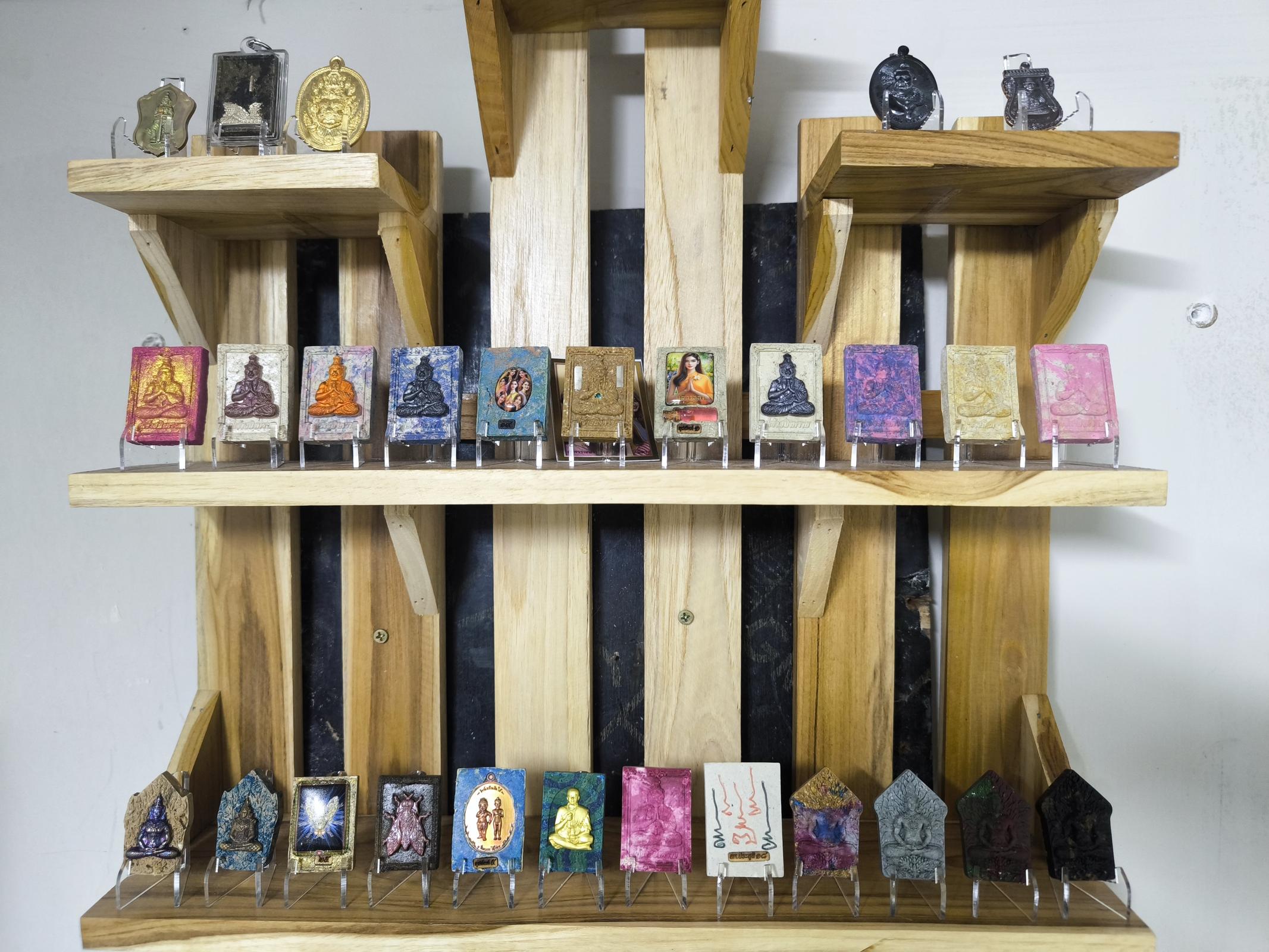 ร้าน Pacifist Amulet 