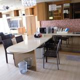 For Rent Condo Baan Klang Krung Siam-Pathumwan 98sqm 2 bed 25FL fully furnished with ergonomic chairs รูปเล็กที่ 2