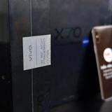ขาย/แลก Vivo x70 8/128GB Black ศูนย์ไทย ประกันศูนย์ 03/2566 ใหม่มือ1 ยังไม่ได้แกะซีล เพียง 15,900 บาท  รูปเล็กที่ 1