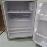 💥(ล้างสต็อก)ตู้เย็นมินิ ประตูเดียว ขนาด 1.7Q สีเงิน รูปเล็กที่ 2