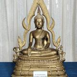 พระบูชาพระพุทธชินราช เนื้อทองเหลือง สองถอด หน้าตัก7นิ้ว สูง15.5นิ้ว ตอกเลข20  ที่ฐานกับที่ซุ้มเรือนแก้ว