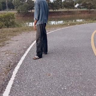 รูปโปรไฟล์ ของ ยีฟรีย์ จือแร