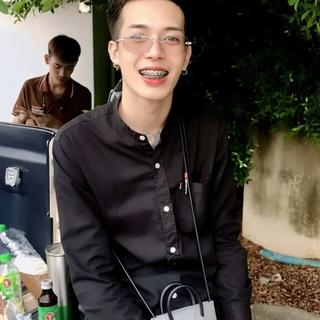 รูปโปรไฟล์ ของ อธิษฐ์ พุ่มเกษม